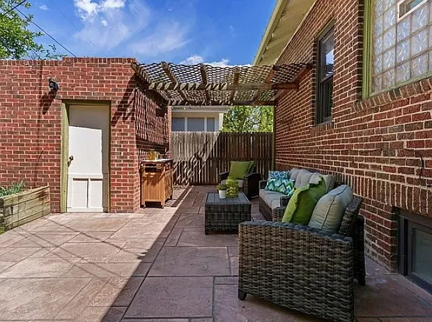 3 bed, 1880 sqft, $3,750 — Photo 4