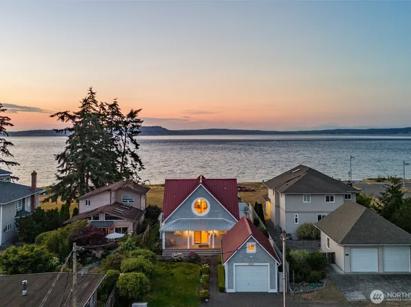 8656 NE Point No Point Road, Hansville, WA 98340