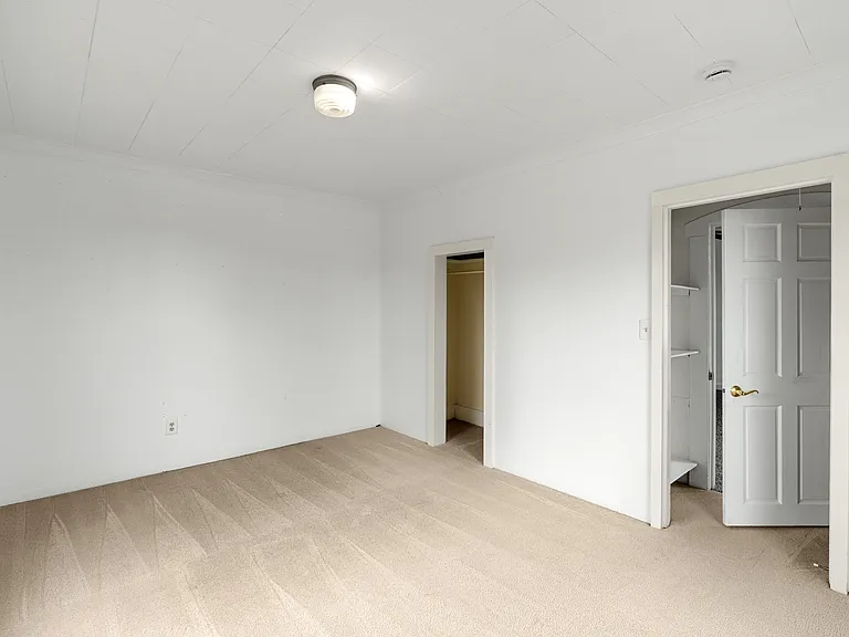 201 E 3rd St #2 — Photo 5