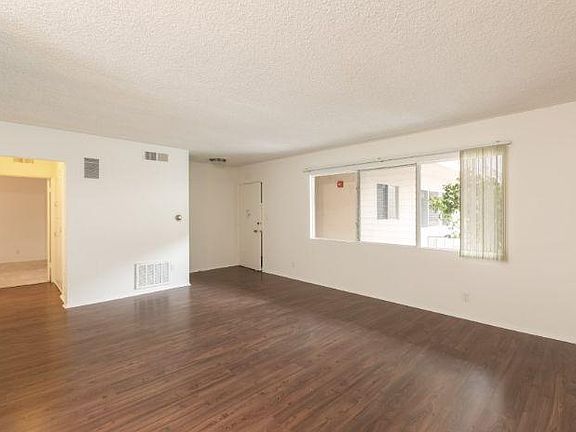 5th image of 357 S Rexford Dr APT 307