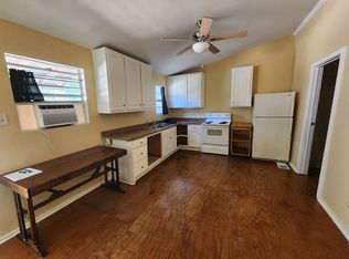 180 Lady Bug Ln, Cedar Creek, TX 78612