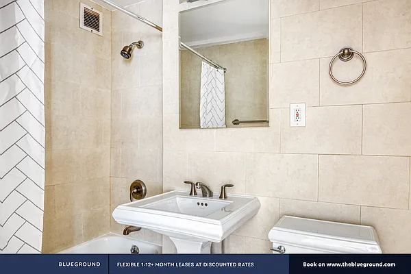 Rented by The Blueground | media 20