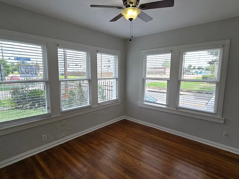 1802 W Gramercy Pl — Photo 23
