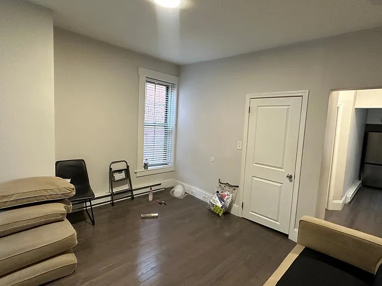 8-10 Clearway St #1 — Photo 2