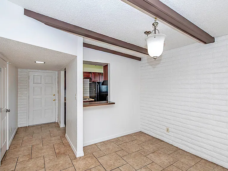 2864 S 1st Ave #1 — Photo 7