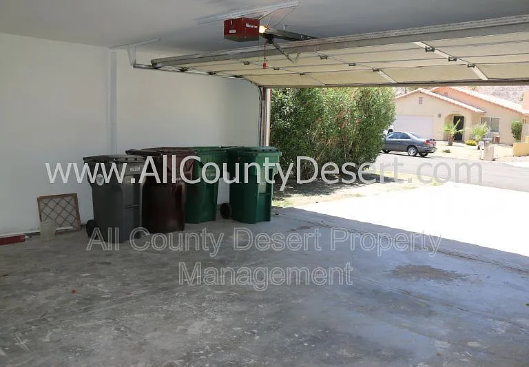52020 Avenida Mendoza — Photo 17