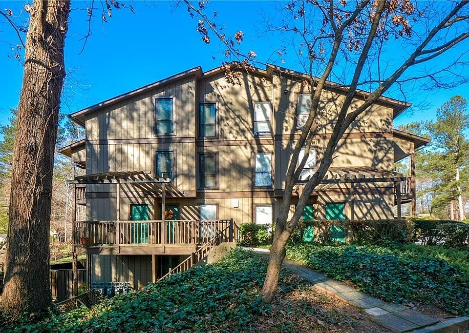 1st image of 3915 Cedar Cir