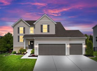 19 Meadow Vista Court St, Saint Peters, MO 63376