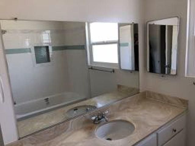 1st image of 319 E College St #323