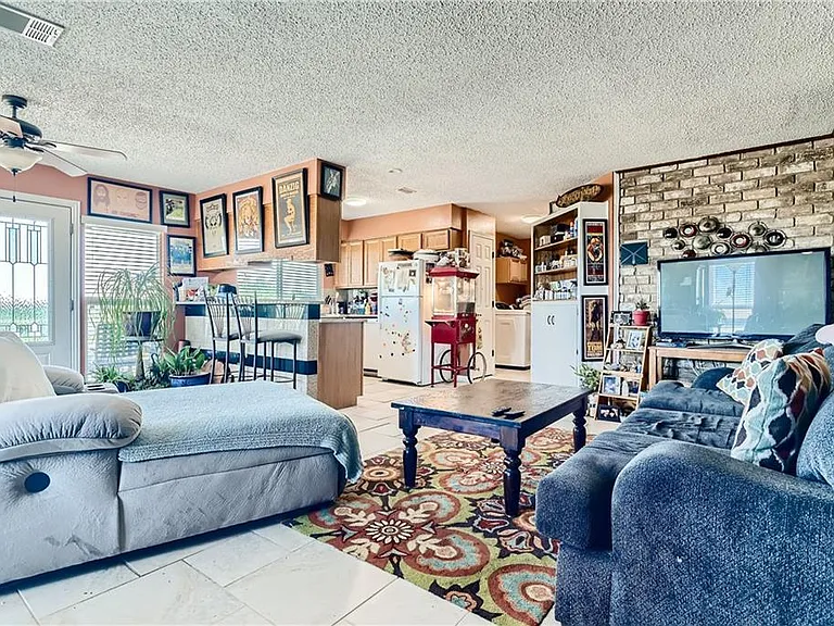 21423 Patton Ave #A — Photo 7