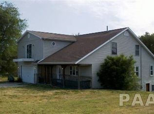 1620 S 14th St, Pekin, IL