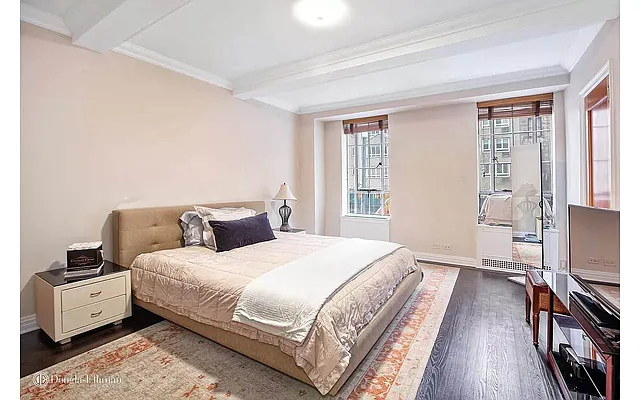 Rented by Douglas Elliman | media 20