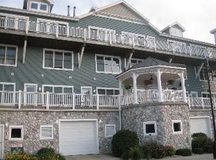 414 Quaker St APT 2, South Haven, MI 49090