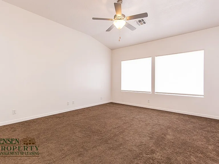 593 N Sage Crest Dr — Photo 11