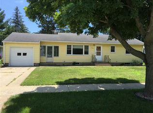 306 W Hamilton St, New Hampton, IA 50659