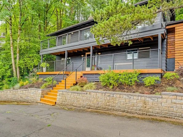 6939 S Corbett Ave, Portland, OR 97219