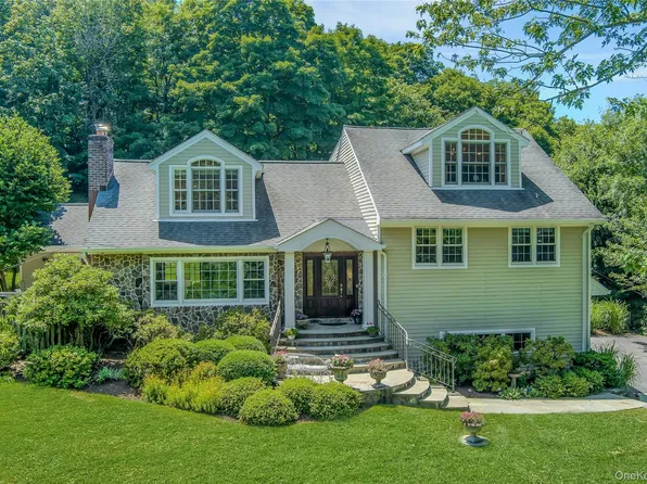 22 Garey Drive, Chappaqua, NY 10514