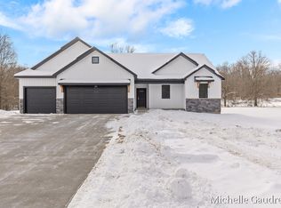 3591 Leaf Ln, Freeport, MI 49325