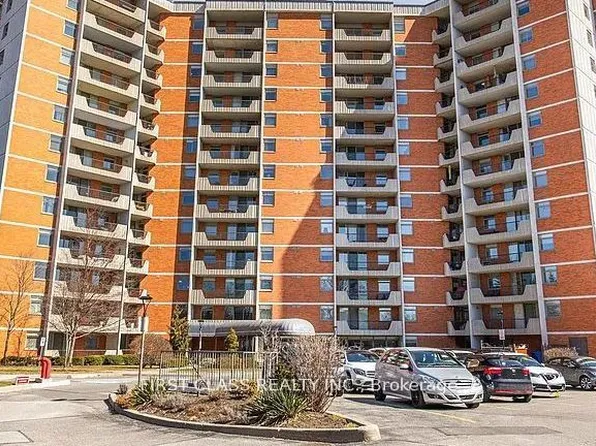 7811 Yonge St #905, Markham, ON L3T 4S3