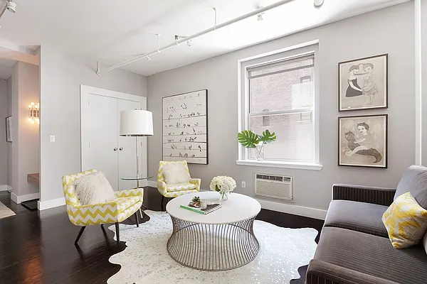 Sold by Compass | media 5