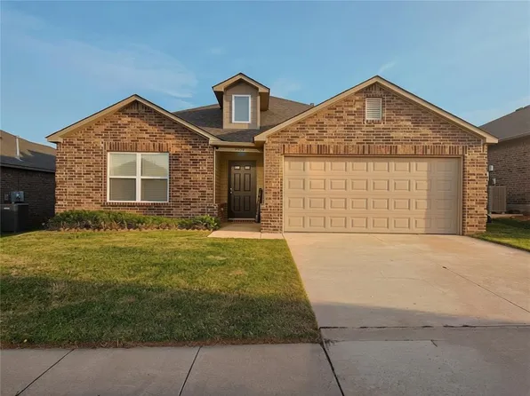 9904 Jackrabbit Rd, Yukon, OK 73099