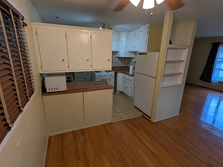 2734 Hampshire Rd — Photo 12