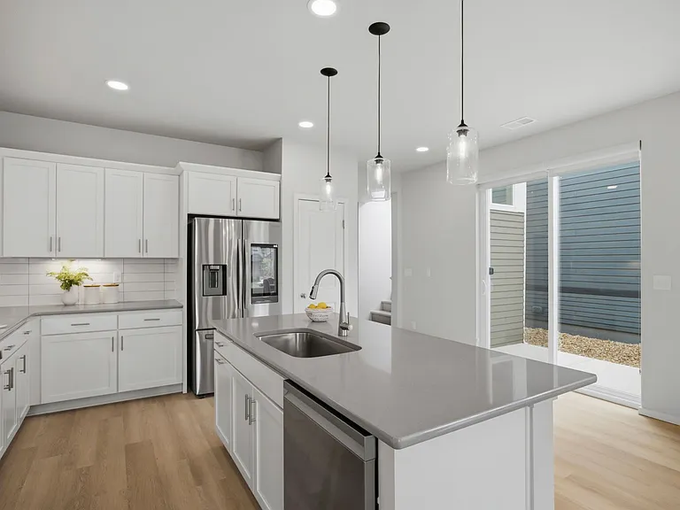 5230 Rendezvous Pkwy — Photo 26