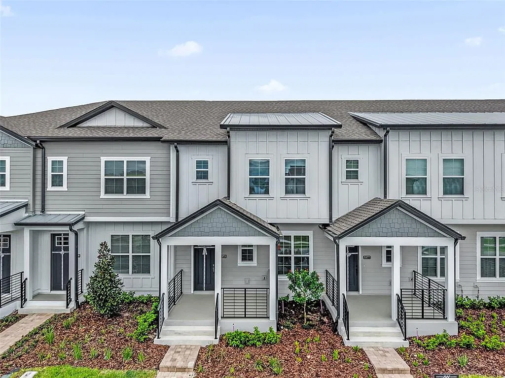 3 bed, 2.5 bath, 1649 sqft, $3,700 — Photo 1