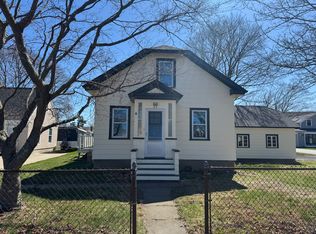 20 Coral St, Portsmouth, RI 02871