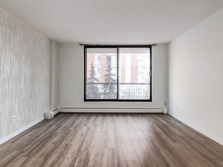 115 25th Ave SW #403 — Photo 10