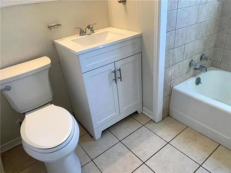 1404 Stevens Ln — Photo 24