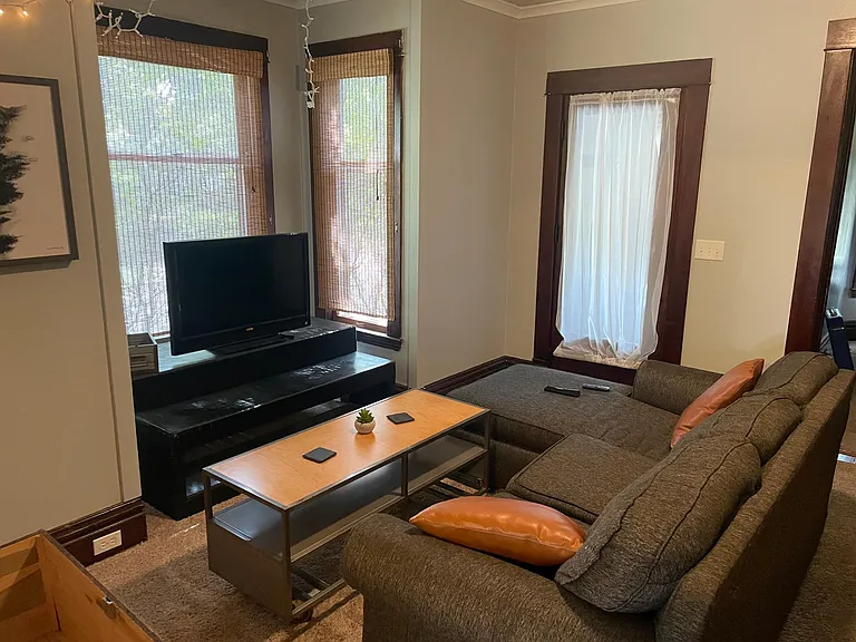 942 Pine Ave NW #1 — Photo 7