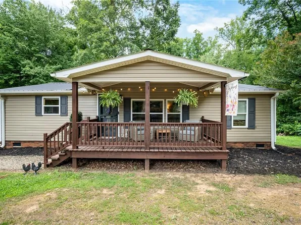 260 Kimbrell St, Lexington, NC 27295