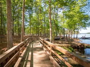 1005 Grove Ct, Greensboro, GA 30642