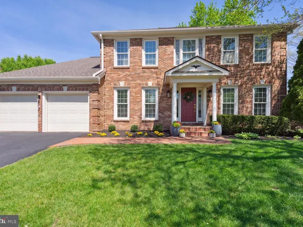 13218 Topsfield Ct, Herndon, VA 20171