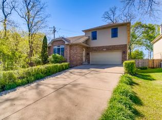 2109 E Seminole Ln, Mount Prospect, IL 60056