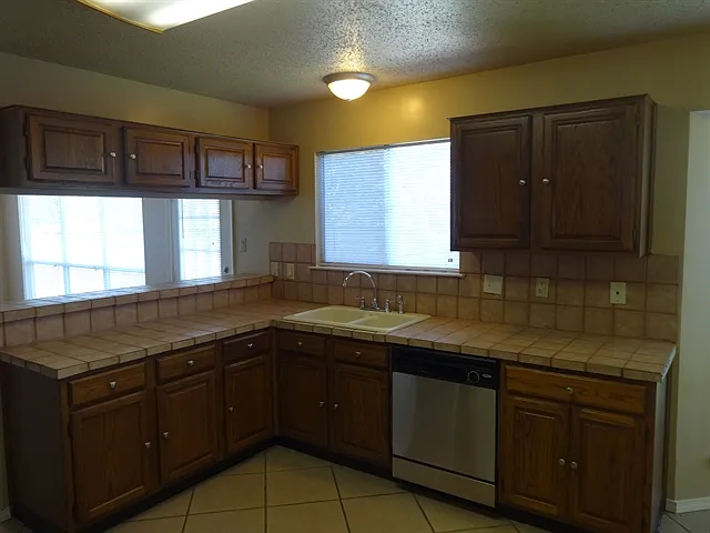 3622 Pavillion Cir — Photo 2