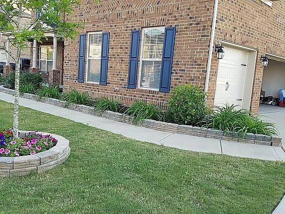 3 Car Garage & huge driveway