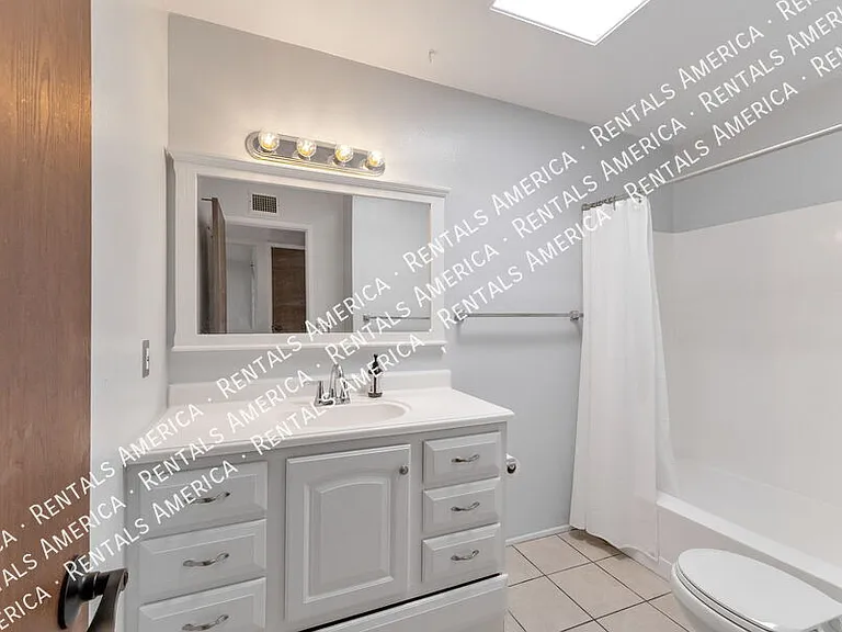 654 N Richey Blvd — Photo 11