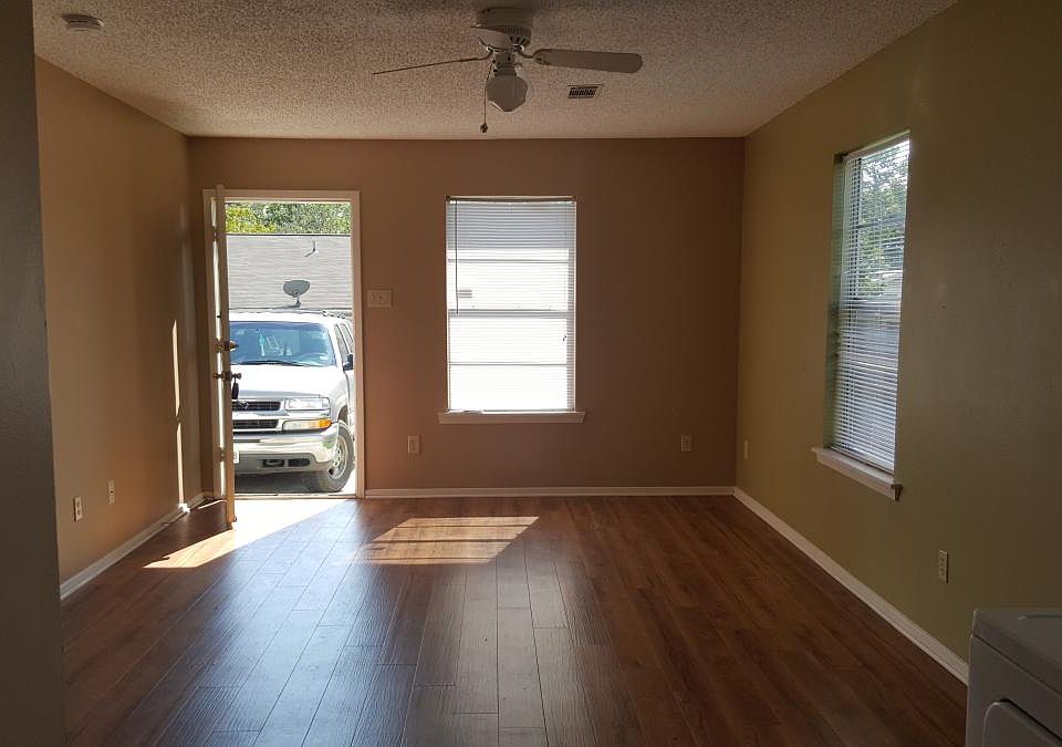 1st image of 1204 Hillyer St