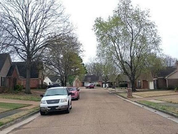 4th image of 4566 Bassett Hall Dr