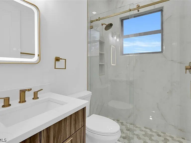 1601 Clark Ave — Photo 24