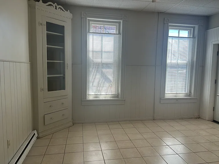 510 N 6th St #1 — Photo 15