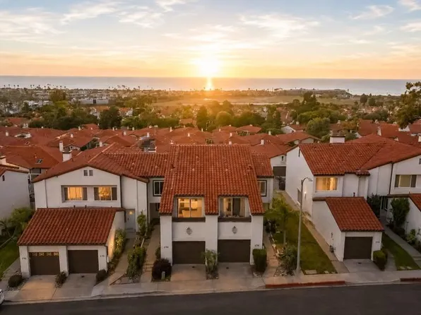 6717 Clover Ct, Carlsbad, CA 92011