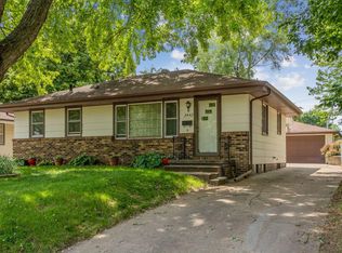 2442 SW 8th St, Des Moines, IA 50315