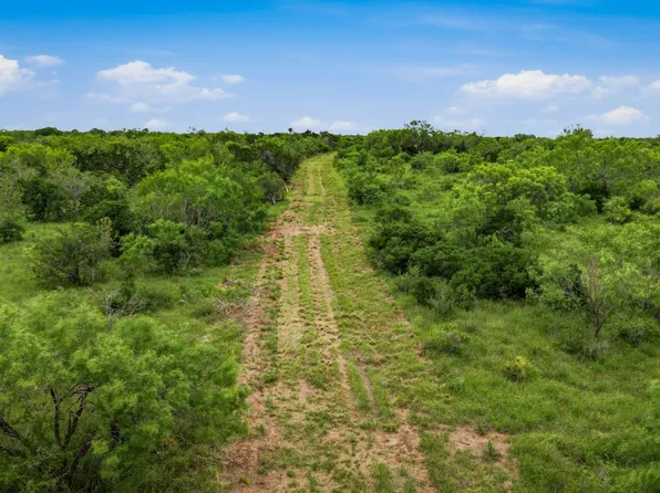 9803 Fm 1796, D Hanis, TX 78850