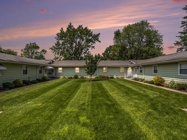 880 Andover Ct SE, Kentwood, MI 49508