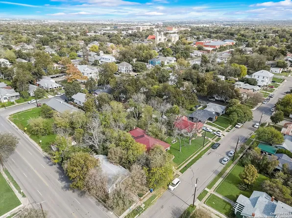 105 PRESTON, San Antonio, TX 78210