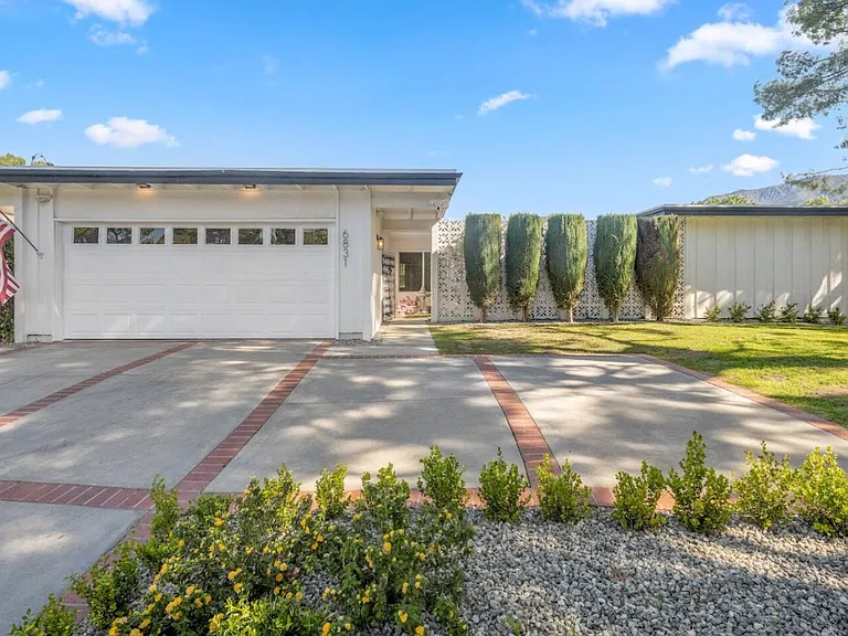 6831 Wexford Pl — Photo 3