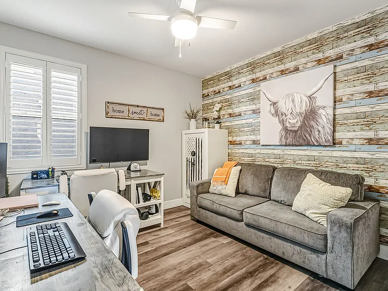 5390 Robinera Ct — Photo 40